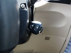 2013款 2.7L 自动 两驱豪华版5座