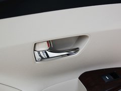 2013款 2.7L 自动 两驱豪华版5座