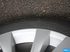 2013款 2.7L 自动 两驱豪华版5座
