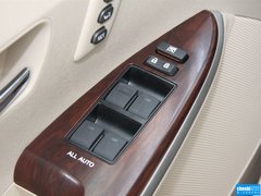 2013款 2.7L 自动 两驱豪华版5座