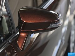 2013款 2.7L 自动 两驱豪华版5座