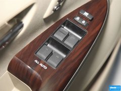2013款 2.7L 自动 两驱豪华版5座