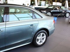 2013款 35TFSI 自动舒适型