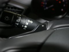 2012款 1.6T 自动 豪华版