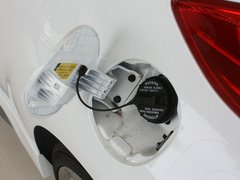 2012款 1.6T 自动 豪华版