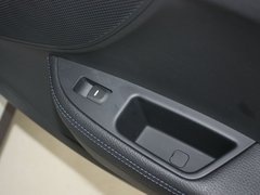 2012款 1.6T 自动 豪华版