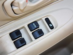2011款 1.3L 手动 超值版 5座