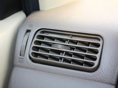 2011款 1.3L 手动 超值版 5座
