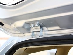 2011款 1.3L 手动 超值版 5座