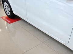 2012款 三厢 1.4L 自动 GLS纪念版
