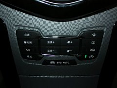 2012款 1.5T 手动 豪华型