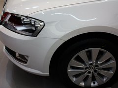 2013款 1.6L 手动 舒适版