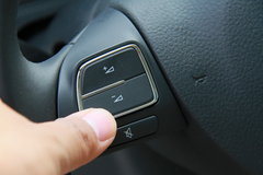 2013款 1.6L 自动 豪华版