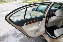 2013款 1.6L 自动 豪华版