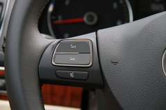 2013款 1.6L 自动 豪华版