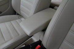 2013款 1.6L 自动 豪华版
