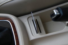 2013款 1.6L 自动 豪华版