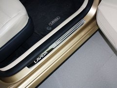 2013款 1.6L 自动 豪华版