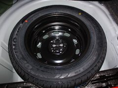 2013款 1.6L 自动 豪华版