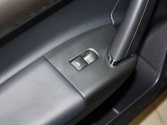 2013款 1.6L 自动 豪华版