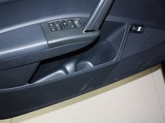 2013款 1.6L 自动 豪华版