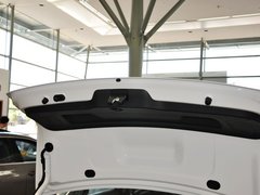 2013款 1.6L 自动 豪华版