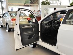 2013款 1.6L 自动 豪华版