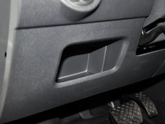 2013款 1.6L 自动 豪华版