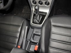 2013款 1.6L 自动 豪华版
