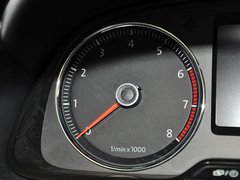 2013款 1.6L 自动 豪华版