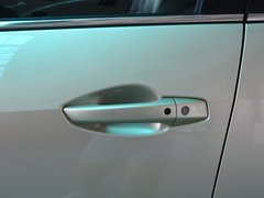 2012款 2.3L 自动 旗舰型