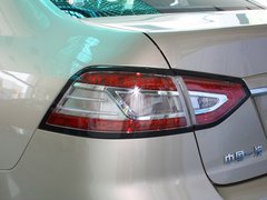 2012款 2.3L 自动 旗舰型