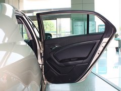 2012款 2.3L 自动 旗舰型