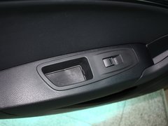 2012款 2.3L 自动 旗舰型