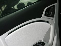 奔腾B90 2012款 2.0L 自动 舒适型