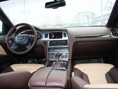 奥迪Q7 2013款 35TFSI 专享型 5座