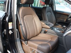 2013款 3.0T 35TFSI进取型 5座