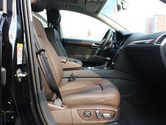 2013款 3.0T 35TFSI进取型 5座