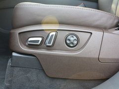 2013款 3.0T 35TFSI进取型 5座