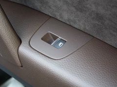 2013款 3.0T 35TFSI进取型 5座