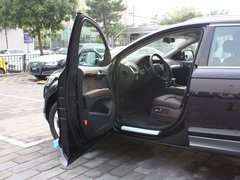 2013款 3.0T 35TFSI进取型 5座