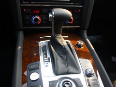 2013款 3.0T 35TFSI进取型 5座