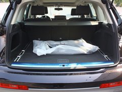 2013款 3.0T 35TFSI进取型 5座