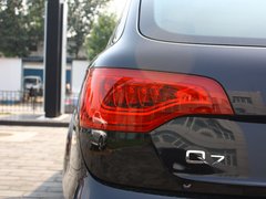 2013款 3.0T 35TFSI进取型 5座