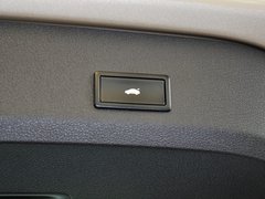 2013款 3.0T 35TFSI进取型 5座