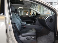2013款 3.0T 35TFSI进取型 5座
