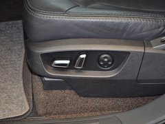 2013款 3.0T 35TFSI进取型 5座