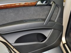 2013款 3.0T 35TFSI进取型 5座