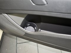2013款 3.0T 35TFSI进取型 5座