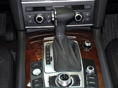 2013款 3.0T 35TFSI进取型 5座
